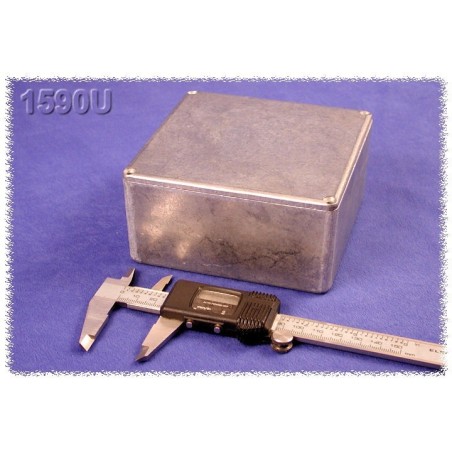 Hammond 1590U