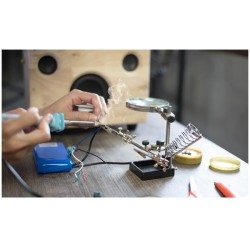 Gavitt 22awg ''solid core'' WHITE, cloth covered wire (1 mt.)