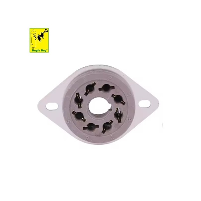 Bugle Boy BB8-ST, bakelite octal socket, chassis mounting