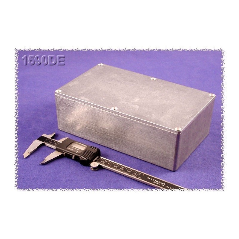 Hammond 1590DE