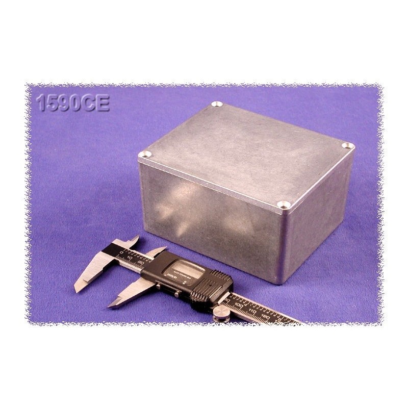 Hammond 1590CE