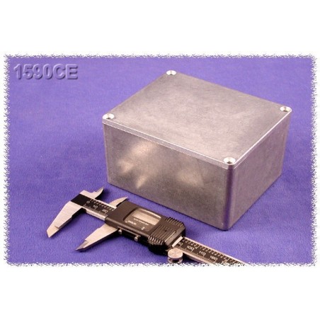 Hammond 1590CE